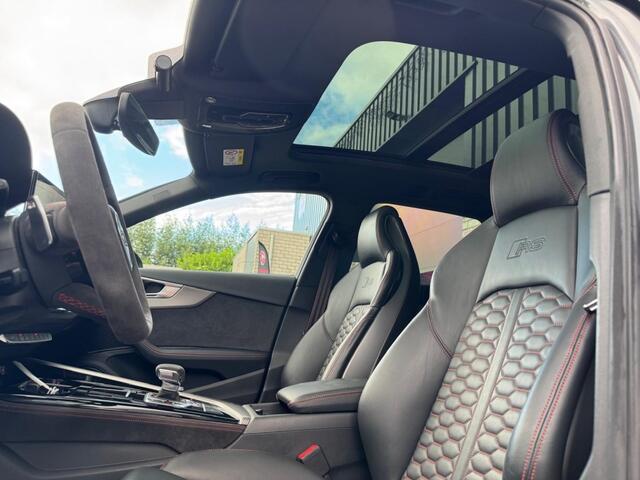 Audi RS4 2.9 TFSI RS4 QUATTRO Keramisch BenO Pano HUD Massage RS stoelen Alcantara Memory