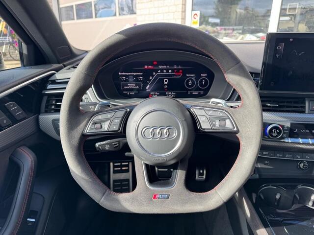 Audi RS4 2.9 TFSI RS4 QUATTRO Keramisch BenO Pano HUD Massage RS stoelen Alcantara Memory