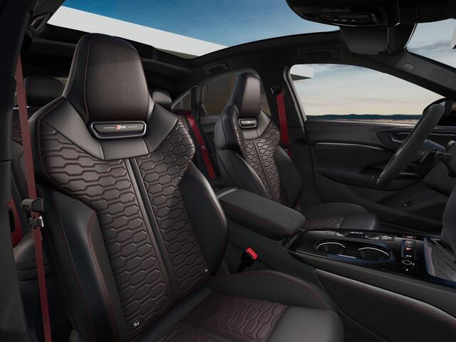 Audi RS5 Limousine 2.9 TFSI quattro 639 pk · Audi Exclusive Nardogrijs · Audi Sportpakket · Keramisch · Optiekpakket Carbon