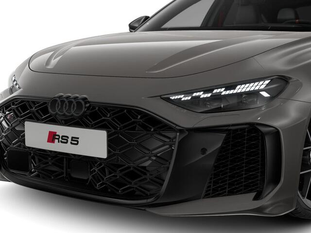 Audi RS5 Limousine RS 5 Limousine e-hybrid 470 kW / 639 PK Limousine | Ambiente lichtpakket pro | Techniek pakket pro | Akoestisch glas voorportieren | Audi sportpakket | Head-up display | Voorventilatie comfort | B&O premium soundsysteem | Spiegelkappen carbon |