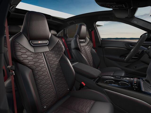 Audi RS5 Limousine 2.9 TFSI 639pk quattro | Keramische remmen | Audi Sportpakket | Optiekpakket Carbon | Panoramadak | B&O | Head up | Akoestisch glas | Adaptieve ruitenwisser