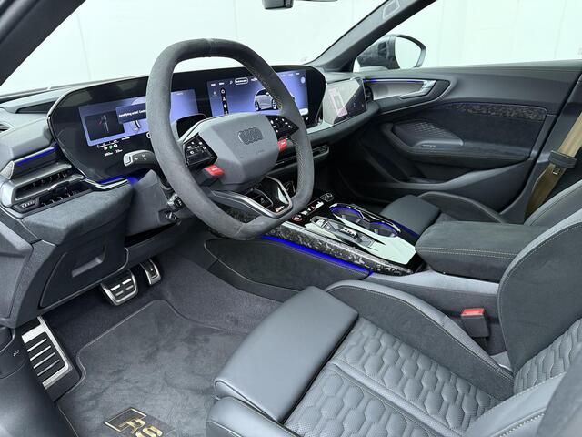 Audi RS5 Avant e-hybrid 470 kW / 639 PK 8 versnellingen | RS keramische remmen brons | Panorama-glasdak | RS sportstoel plus dinamica/leder zwart groene accenten | Head-up display |