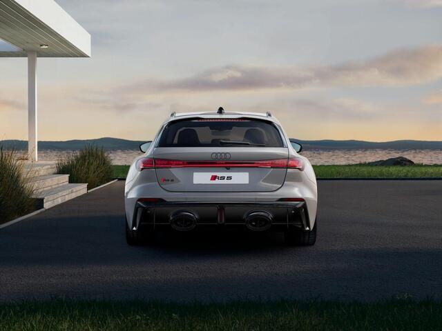 Audi RS5 Avant e-hybrid quattro