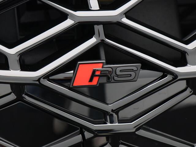 Audi RS5 Avant e-hybrid quattro | 21 inch | RS Sportstoelen | Keramische Remmen | Carbon dakspoiler | Head up display | Bang & Olufson 3D |