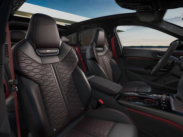 Audi RS5 Avant E-Hybrid Quattro , carbon extr., ceramic, sportpakket, pano, B&O, HUD, 285km/h, OLED, ACC, privacy