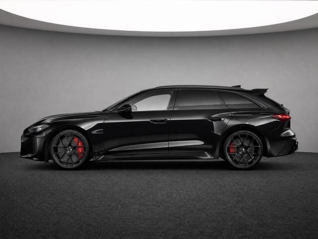 Audi RS5 Avant 2.9 TFSI quattro 639 PK · RS Keramisch rood · Audi Sportpakket · Carbon dakspoiler · Optiekpakket carbon