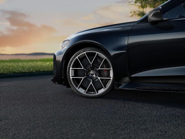 Audi RS5 Limousine 2.9 TFSI 639pk quattro | Keramische remmen | Audi Sportpakket | Optiekpakket Carbon Camouflage | Panoramadak | | Head-up