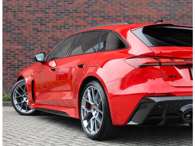 Audi RS5 Avant e-hybrid quattro