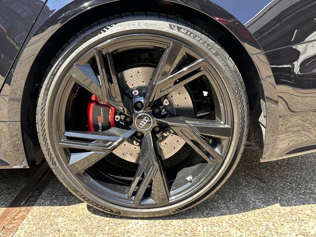 Audi RS6 4.0 TFSI quattro Kera | Pano | Akrapovic