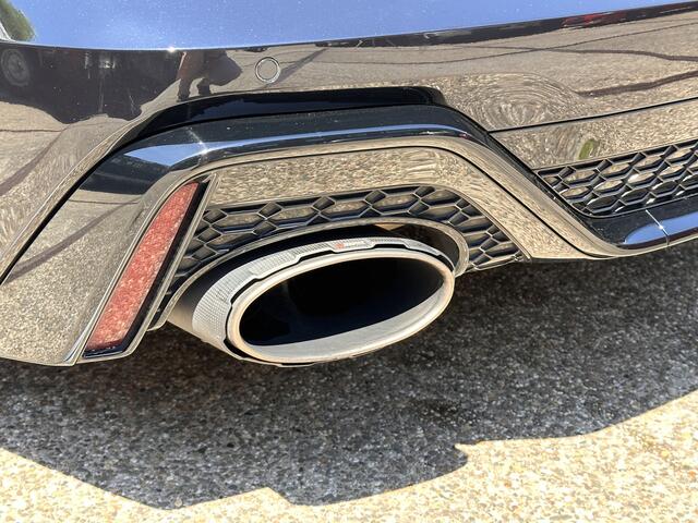 Audi RS6 4.0 TFSI quattro Kera | Pano | Akrapovic