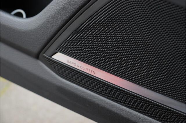 Audi RS6 4.0 V8 quattro **Ceramic/HUD/Carbon/Pano/B&O/ACC**