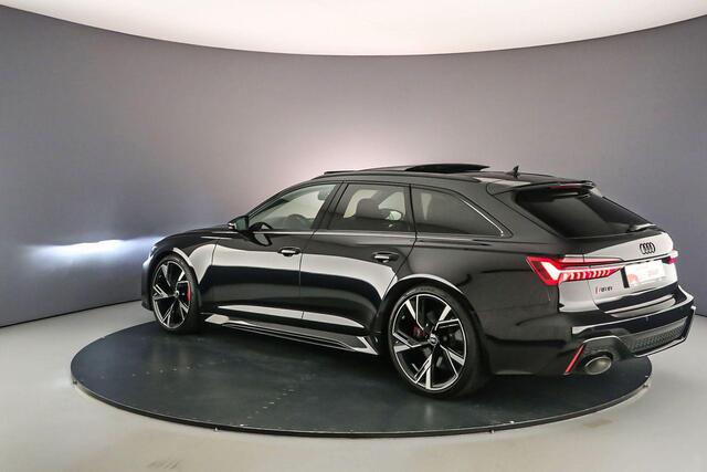 Audi RS6 600pk | Keramisch | Pano | B&O | Head UP | 305km\h | RS Dynamic Plus | Tour/City | 4Wiel Besturing | 360Cam | Servo | RS Sportuitlaat | RS Luchtvering |