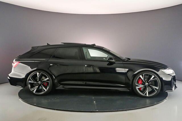 Audi RS6 600pk | Keramisch | Pano | B&O | Head UP | 305km\h | RS Dynamic Plus | Tour/City | 4Wiel Besturing | 360Cam | Servo | RS Sportuitlaat | RS Luchtvering |