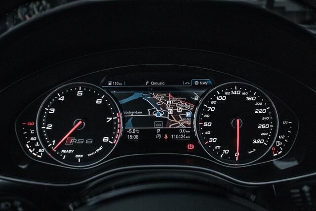 Audi RS6 Avant 4.0 TFSI 605PK tiptronic quattro performance Pro Line Plus | Keramische remmen | Pano | Valcona leder | Stoel-/achterbankverwarming | Matrix LED