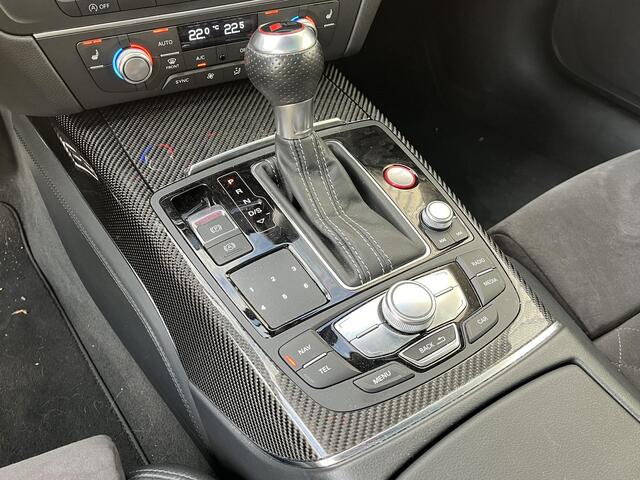 Audi RS6 PERFORMANCE*CERAMIC*PANO*KUIPST*SOFTCL*ACC*CARPLAY