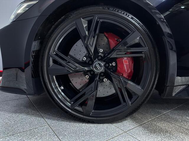 Audi RS6 4.0 TFSI quattro Kera | Pano | Akrapovic