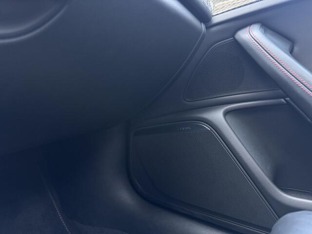 Audi RS6 Avant 4.0 TFSI Performance, Keramisch, Pano, Blu eye