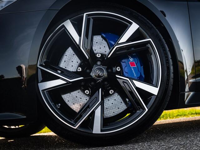 Audi RS6 TFSI Quattro 25Jr ed. Dynamic Plus Pano Luchtvering Keramisch