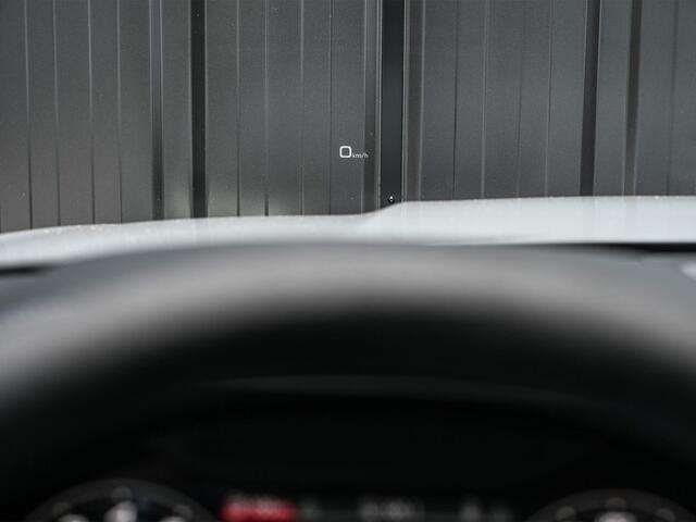 Audi RS6 A6 Avant TFSI quattro | Panoramadak | Achterasbesturing | 360 Camera | HUD | B&O | Carbon Inleg | Sportdifferentieel | Stoelverwarming + Ventilatie | Luchtvering | Soft Close | Stuurverwarming |