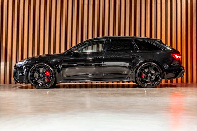 Audi RS6 Avant 4.0 TFSI Quattro | Keramisch | B&O Advanced | Dynamic PLUS | Carbon | Panorama | Nachtzicht | 4-wielbesturing | Stoelventilatie | Softclose | Head-Up | Standkachel | Laser