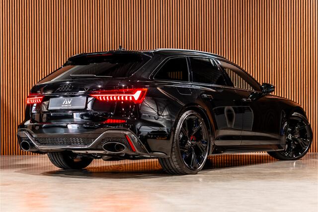 Audi RS6 Avant 4.0 TFSI Quattro | Keramisch | B&O Advanced | Dynamic PLUS | Carbon | Panorama | Nachtzicht | 4-wielbesturing | Stoelventilatie | Softclose | Head-Up | Standkachel | Laser