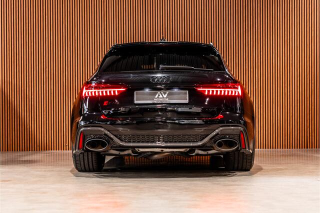 Audi RS6 Avant 4.0 TFSI Quattro | Keramisch | B&O Advanced | Dynamic PLUS | Carbon | Panorama | Nachtzicht | 4-wielbesturing | Stoelventilatie | Softclose | Head-Up | Standkachel | Laser