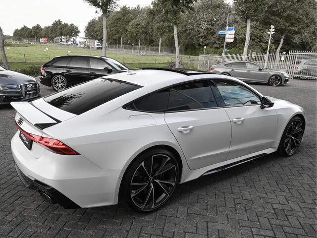 Audi RS7 Sportback 4.0TFSI 600pk Quattro Black optic Matt-Individual | Keramiek | B&O | Pano | 4W-best | Softclose | Carbon | Head-Up