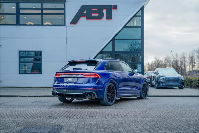 Audi RSQ8 ABT RSQ8-S 700 ABT Carbon fenders | ABT HR23 Glossy Black | Dynamic plus | carbon exterieur | Designo Mystic blauw (Audi Exclusive) | Keramische remmen | Panorama dak | alcantara hemel | RS design pakket ro Assistentie pakket plus | Uitgebreid leder pakke