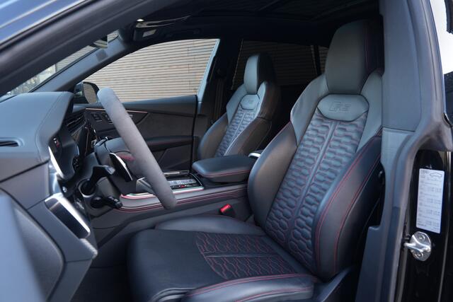 Audi RSQ8 4.0 TFSI RS Q8 quattro | Keramisch | 4W-sturing | Pano | B&O Rising Tweeters |
