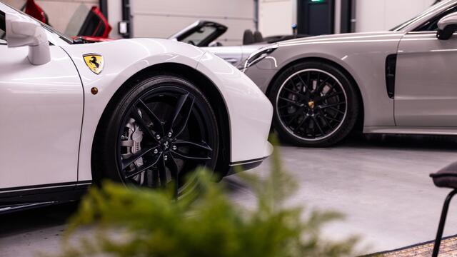 Audi RSQ8 4.0 V8 600PK URBAN | Keramische | 24" Vossen | 360Cam | ACC | Ventilatie | Head Up | B&O | Lane & Side Assist | Dynamic+ 305km/h | Softclose | Stuurverwarming | Keyless | Standkachel | Luchtvering | Matrix Led | Carbon | | Achterasbesturing | E.TH 3500KG 