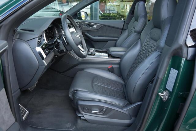 Audi RSQ8 4.0 600pk TFSI quattro |panoramadak|B&O|head up|memory|360 camera|achteras besturing|elek. trekhaak|stoel ventilatie & verwarming|carbon interieur|Apple Carplay|23" lichtmetalen wielen|