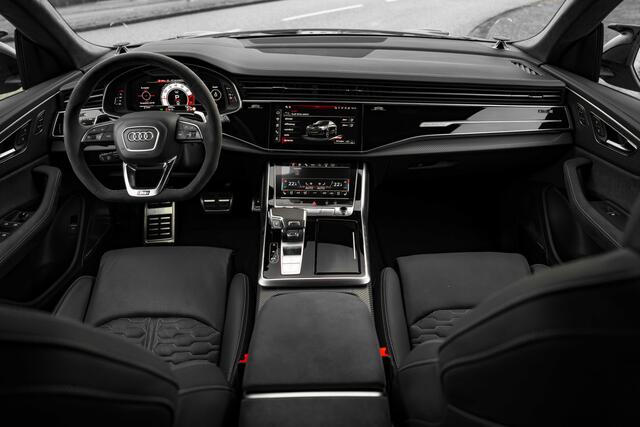 Audi RSQ8 ABT Legacy Edition 1 of 125 760pk | Audi exclusive lak | RS Designpakket grijs | Advanced onderstel | B&O Advanced | Panoramadak | Massagefunctie | Carbon | Assistentiepakket city + parking | Servosluiting | Trekhaak