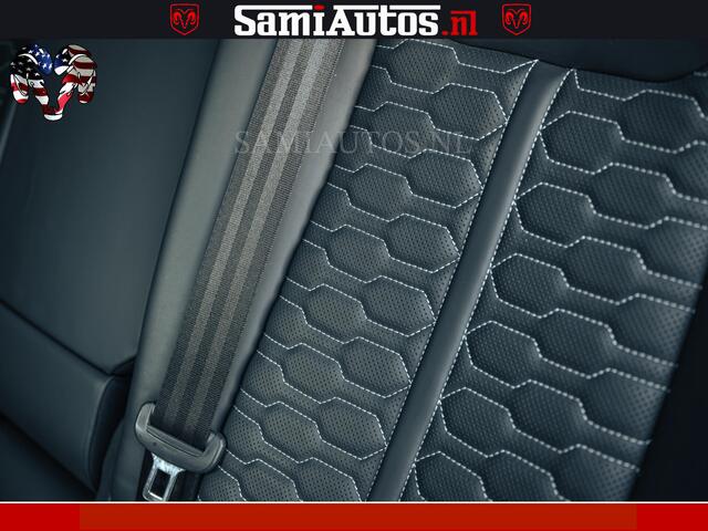 Audi RSQ8 RSQ8 600PK 4.0 TFSI | MATT OLIVE GREEN | QUATTRO | MEGA VOLLE RSQ8 | BANG & OLUFSEN | HUD | 4 WIELBESTURING | 23 INCH AUDI SPORT WHEELS | RS BEKLEDING ZWART | PANO | SOFTCLOSE | De Lamborghini Urus en Audi RS Q8 zijn beide supersnelle SUV's met dezelfde b