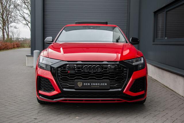 Audi RSQ8 4.0 TFSI 600PK | Keramische | Nachtzicht | B&O+ | 360 Cam | Lane & Side Assist | Pano | 23" | E.TH 3500kg | Achterasbesturing | Keyless | Head Up | Lederpack | Black Pack | Massage + Ventilatie | RS Dynamic + | Ventilatie | Apple & Android Carplay | Alcan