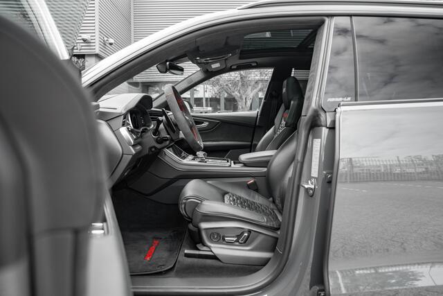 Audi RSQ8 ABT Legacy Edition 1 of 125 760pk | Audi exclusive lak | Advanced onderstel | B&O Advanced | Panoramadak | Massagefunctie | Carbon | Assistentiepakket city + parking | Servosluiting | Trekhaak