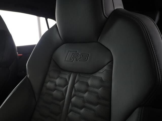 Audi RSQ8 4.0 TFSI quattro Performance 640pk | Panoramadak | B&O Advanced | Keramisch | Vierwiel besturing | HD Matrix Laser | Head up Display | | Stoelverwarming/koeling + massage | Trekhaak wegklapbaar |