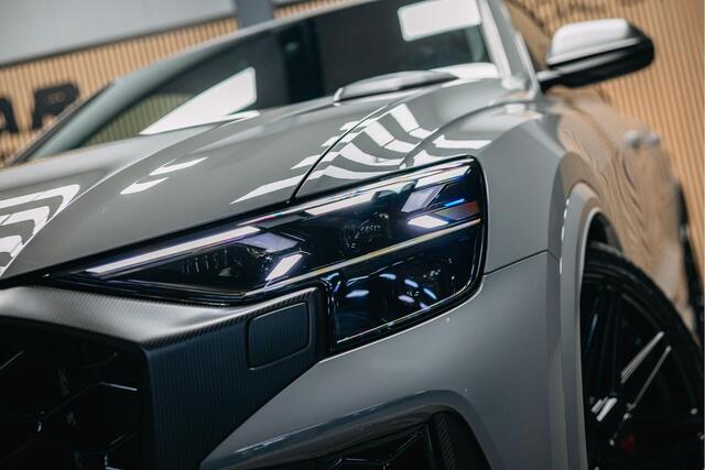 Audi RSQ8 Performance 4.0 TFSI RSQ8 quattro Performance Face-lift Audi RSQ8 performance Urban Akarapovic Vossen 24 inch Full options Carbon, Nardo. Inmiddels mat PPF toegepast
