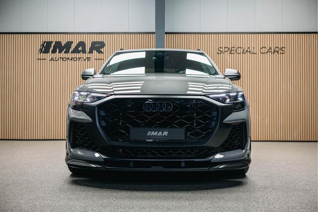Audi RSQ8 Performance 4.0 TFSI RSQ8 quattro Performance Face-lift Audi RSQ8 performance Urban Akarapovic Vossen 24 inch Full options Carbon, Nardo. Inmiddels mat PPF toegepast