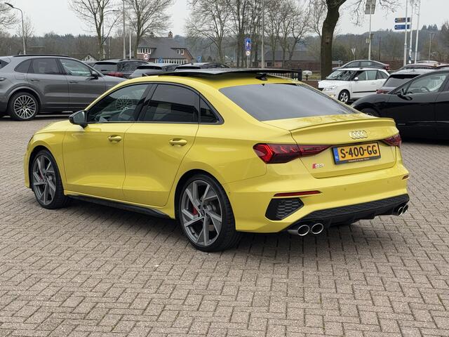 Audi S3 Limousine 2.0 TFSI quattro Edition One / Panoramadak / Camera / RS Seats / B&O / 19'' / Matrix LED / Navigatie / Dodehoek / ACC / Stoelverwarming / DAB
