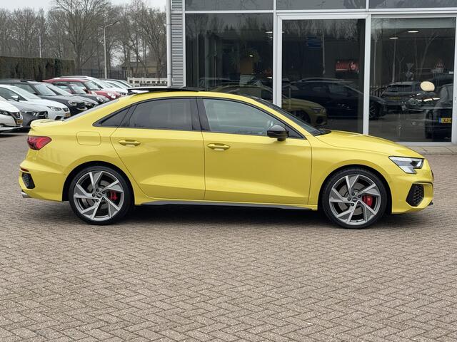 Audi S3 Limousine 2.0 TFSI quattro Edition One / Panoramadak / Camera / RS Seats / B&O / 19'' / Matrix LED / Navigatie / Dodehoek / ACC / Stoelverwarming / DAB