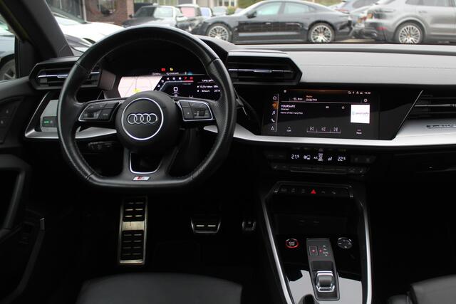 Audi S3 Limousine 2.0 TFSI quattro Edition One / Panoramadak / Camera / RS Seats / B&O / 19'' / Matrix LED / Navigatie / Dodehoek / ACC / Stoelverwarming / DAB