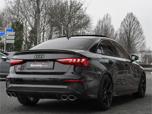 Audi S3 Limousine 2.0TFSI 310pk Quattro Pano B&O M-Led RS-Zetels 19-Inch Carbon Keyless