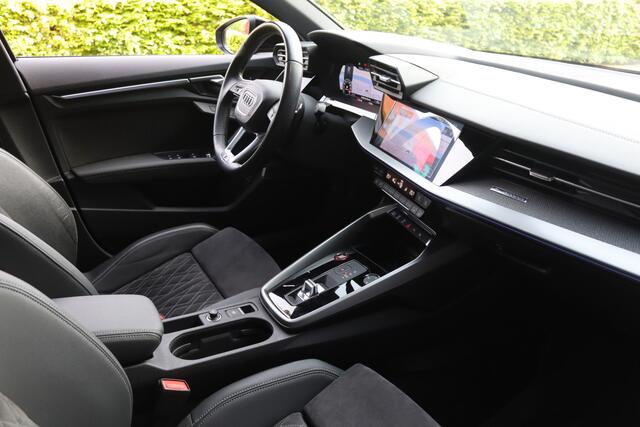 Audi S3 SPORTBACK 2.0 TFSI quattro Edition One Pano/Matrix LED/B&O/Keyless/Camera/Headup/Elek. stoelen+mem/Elek. klep/19"