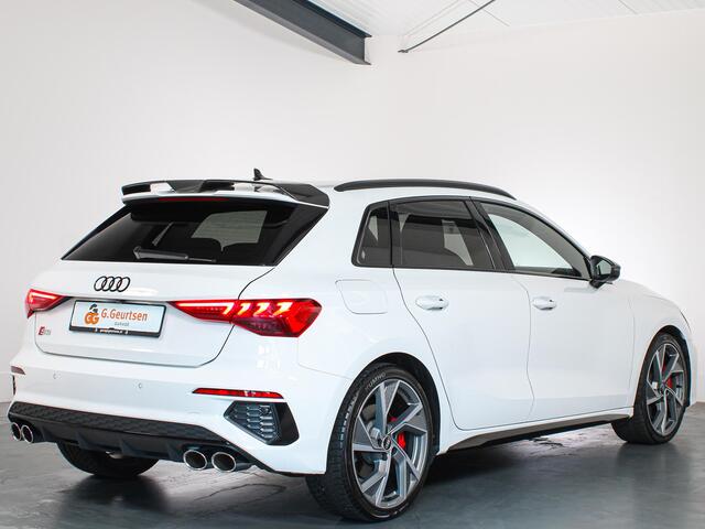 Audi S3 SPORTBACK 2.0 TFSI quattro 310PK LED, Carbon, Virtual, Apple Carplay/Android Auto