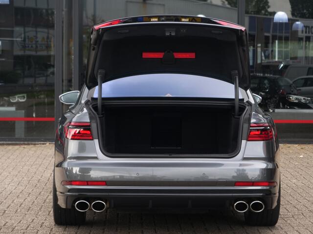 Audi S8 4.0 TFSI S8 Quattro | Achteras besturing | Ceramic brake | B&O | 3D Top view..