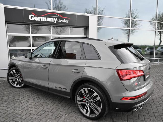 Audi SQ5 3.0TFSI 354PK Quattro RS-Zetels Pano Trekh 21-Inch Carbon Standk. Head-Up