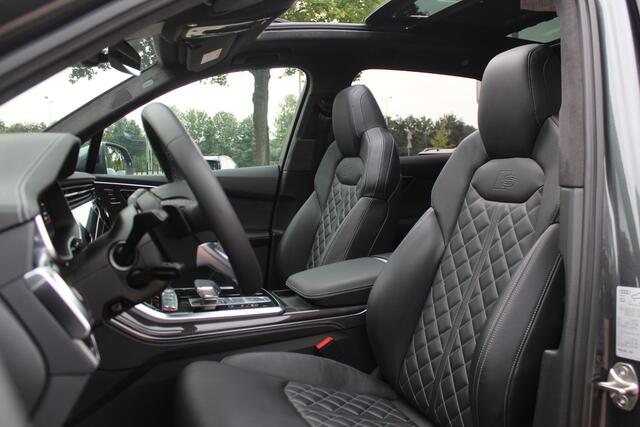 Audi SQ7 4.0 TFSI quattro 7p / Trekhaak / Panoramadak / 360 Camera / Standkachel / Head-up / Softclose / B&O / Laser LED / Carbon