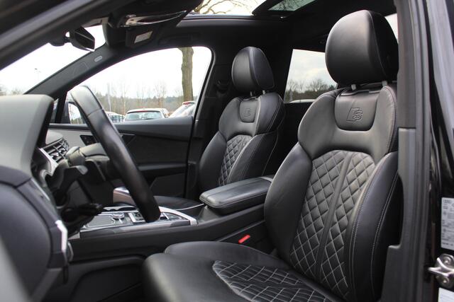 Audi SQ7 4.0 TDI quattro / Trekhaak / Panoramadak / 360Camera / Head-up / 23'' / Luchtvering / Keyless / Bose / Dodehoek / DAB / Apple CarPlay / Nachtzicht / Matrix LED / ACC / Stoelverwarming
