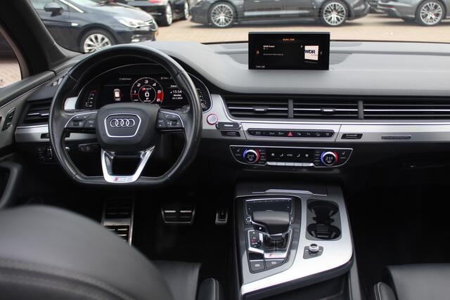 Audi SQ7 4.0 TDI quattro / Trekhaak / Panoramadak / 360Camera / Head-up / 23'' / Luchtvering / Keyless / Bose / Dodehoek / DAB / Apple CarPlay / Nachtzicht / Matrix LED / ACC / Stoelverwarming