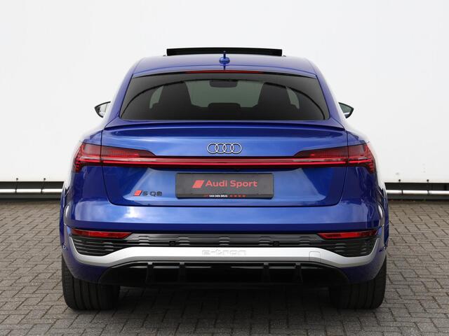 Audi SQ8 Sportback e-tron S quattro 115 kWh 503pk | Pano | B&O | 22" Velgen | Adaptive Cruise | Trekhaak | Elek. stoelen | RS-stoelen | Matrix LED